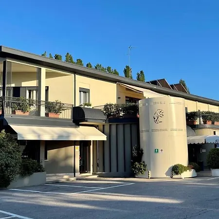 Hotell All'orso Biancade