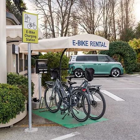 All'orso Szálloda 3*