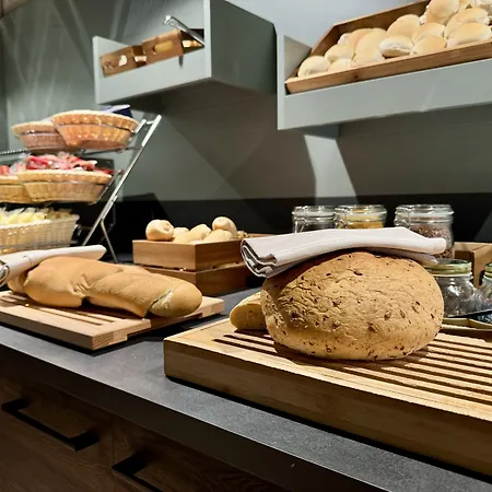 מלון All'orso 3*